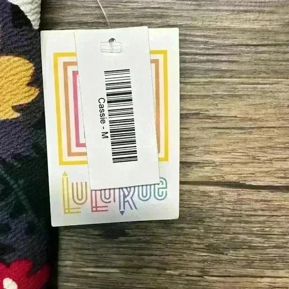 LulaRoe Multicolored Geometric Casual Skirt Cassie Size Medium - Picture 2 of 2